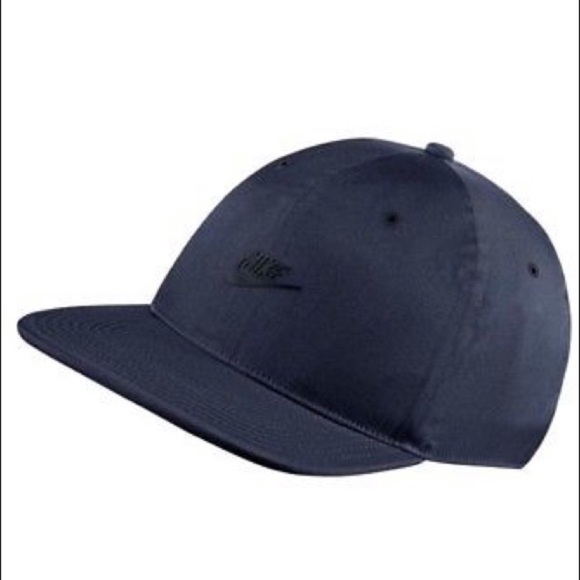 nike pro tech cap